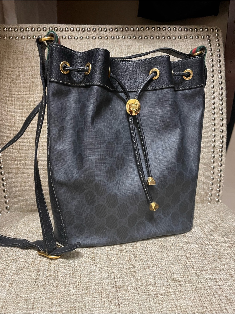 Gucci Drawstring Bucket Bag | Dark Navy | Like New | Iconic Red and Green Stripe